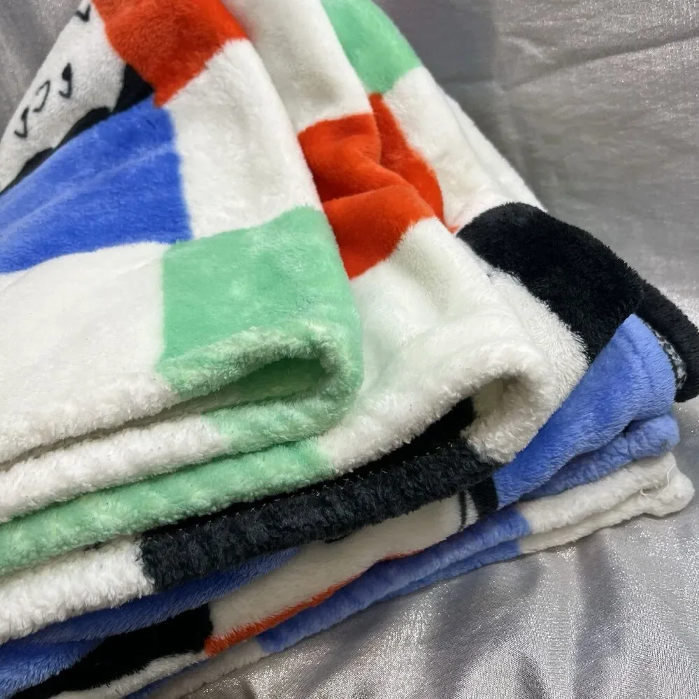 Snoopy Soft Throw Blanket Fleece Peanuts Charlie Brown Checkered Multicolor